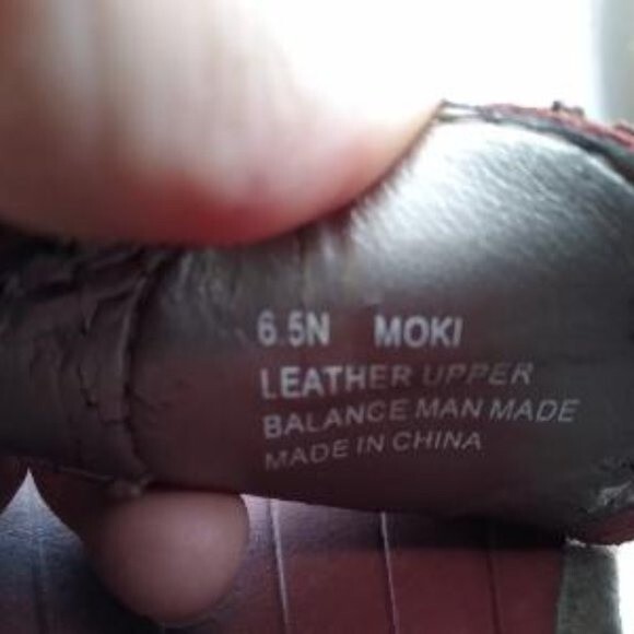 Array Moki Medallion Leather Thong Sandal Dark Red Women's sz 6.5 - Picture 7 of 7